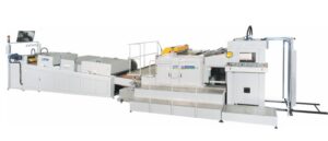 UV lak ve vernikleme sistemleri için delikli polyester PU konveyör bantlar. Vakumlu taşıma uygulamalarına uygun, dayanıklı, uzun ömürlü ve yüksek performanslı bant çözümleri.